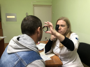   Врач-офтальмолог Анна Злобина в сентябре 2022 года приступила к работе в отделении профилактических медицинских осмотров БУ «Няганская городская поликлиника»
