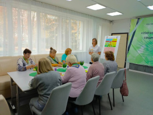 Разговоры о главном ведут в Нягани медицинские работники и граждане серебряного возраста