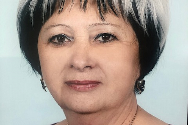    ПОСЛЕСЛОВИЕ К ПРАЗДНИКУ...  Вчера, 12 мая, медицинские сестры отмечали свой праздник. По следам знаменательной даты расскажем о медицинских сестрах - старожилах и ветеранах профессии. 