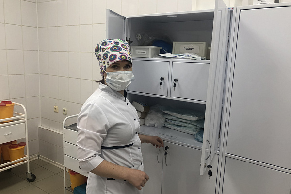 Общественники Нягани оценили готовность обновленного терапевтического отделения в поселке Западный к приему пациентов