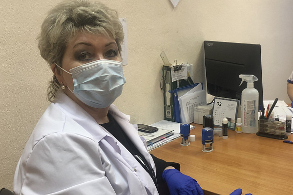 «С четырех лет я знала: когда вырасту - обязательно стану врачом. Врачом- педиатром»