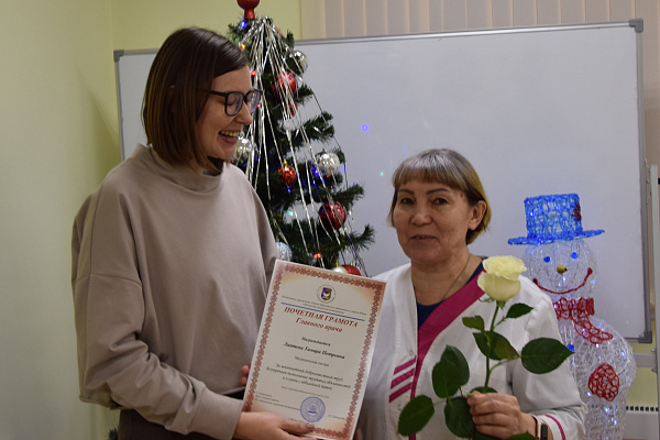 За неравнодушное и ответственное выполнение своих должностных обязанностей, преданность профессии и в связи с особой датой